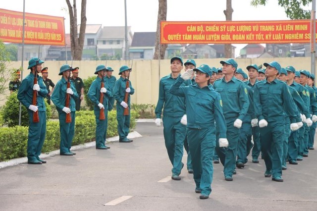 Gần 500 chiến sỹ tham gia hội thao huấn luyện chiến đấu lực lượng dân quân cơ động, tại chỗ